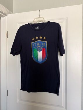 Puma Navy Italia Crest Tee with Tricolor Shield Men’s size Large